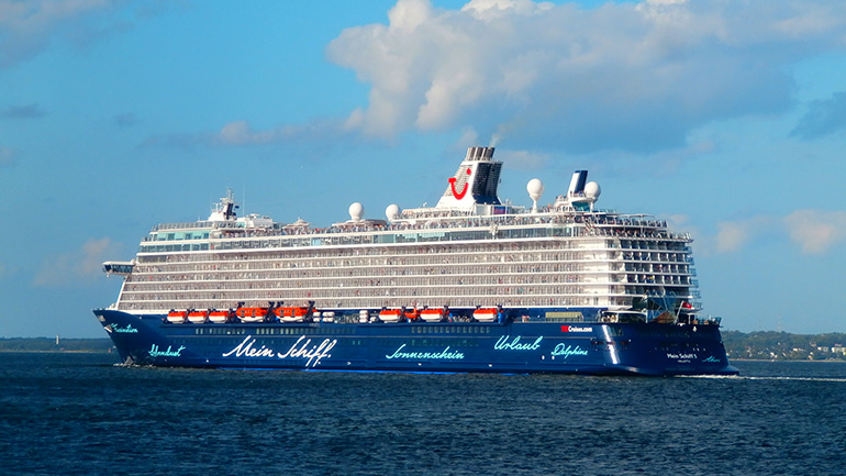 Αναστάτωση σε κρουαζιερόπλοιο στην Κρήτη – Δύο επιβάτες στο νοσοκομείο